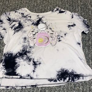 SHEIN crop top 3XL. Can also be worn as a t shirt and fits like a Large.